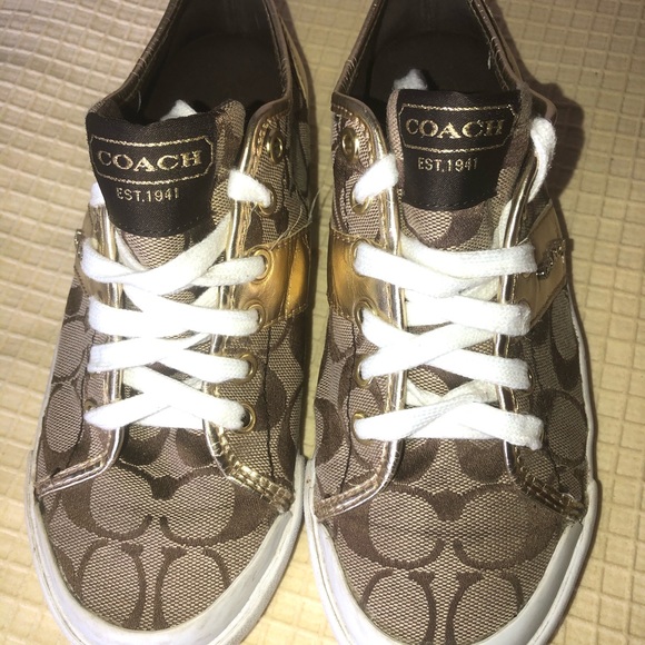 Signature Coach shoes for women - Picture 8 of 8